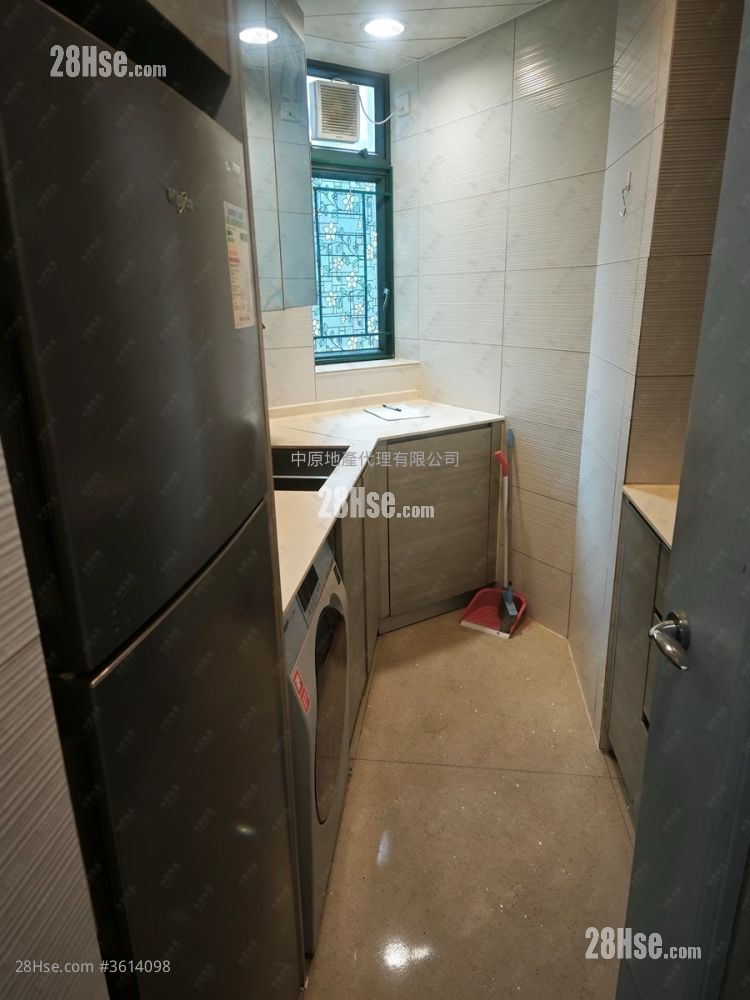 Mont Vert Sell 3 Bedrooms 735 ft² Mont Vert Sell 3 Bedrooms 735 ft²
