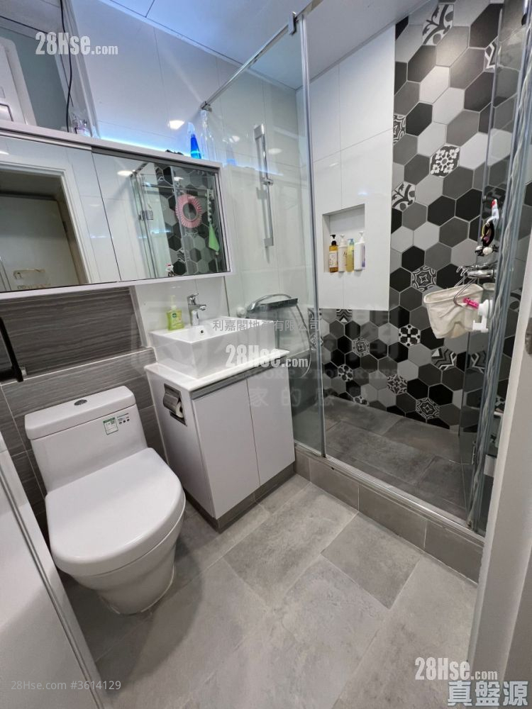 Taikoo Shing Sell 3 Bedrooms , 2 Bathrooms 897 ft² Taikoo Shing Sell 3 Bedrooms , 2 Bathrooms 897 ft²