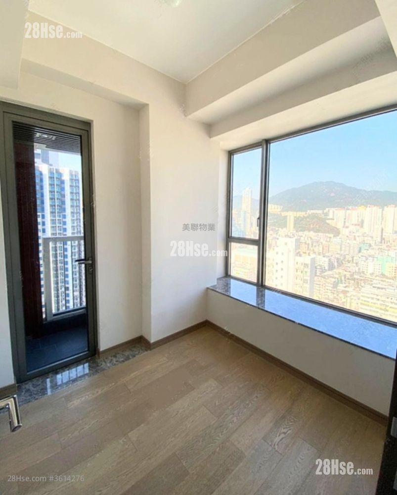 Park One Sell 3 Bedrooms , 1 Bathroom 418 ft² Park One Sell 3 Bedrooms , 1 Bathroom 418 ft²