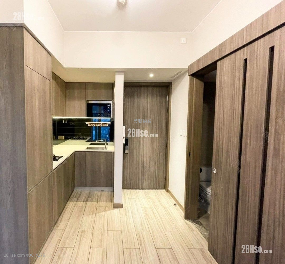 Park One Sell 3 Bedrooms , 1 Bathroom 418 ft² Park One Sell 3 Bedrooms , 1 Bathroom 418 ft²