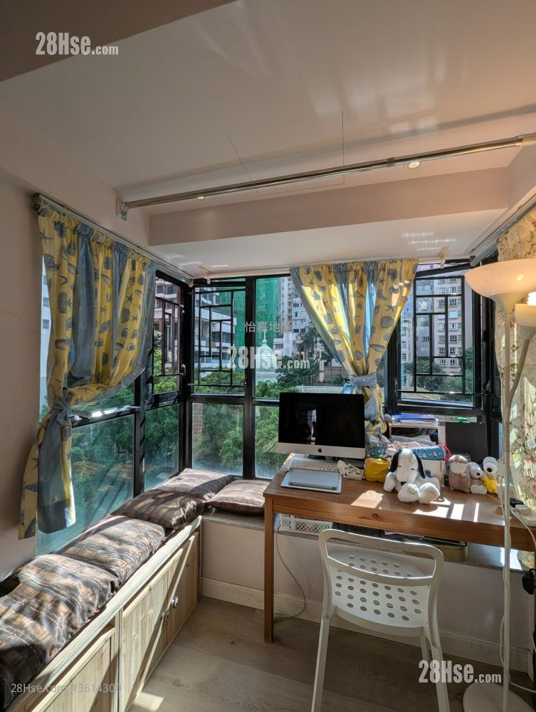 Scenic Rise Sell 2 Bedrooms , 2 Bathrooms 673 ft² Scenic Rise Sell 2 Bedrooms , 2 Bathrooms 673 ft²