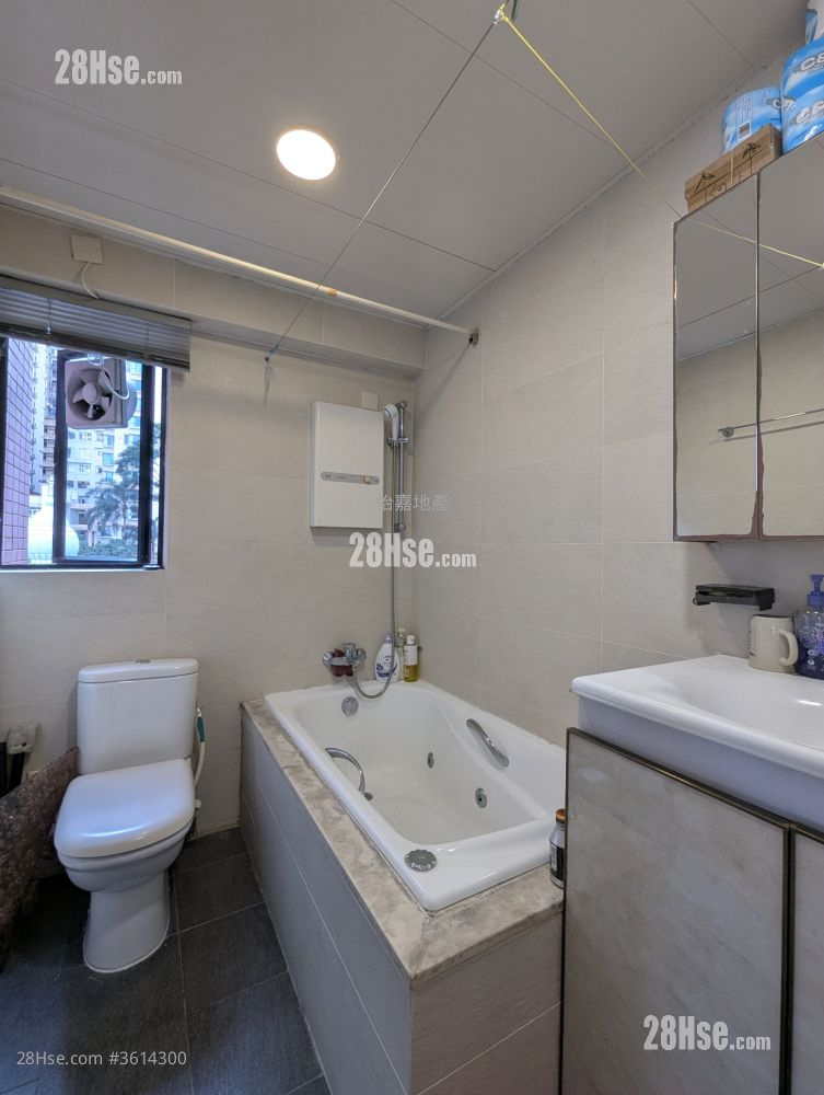 Scenic Rise Sell 2 Bedrooms , 2 Bathrooms 673 ft² Scenic Rise Sell 2 Bedrooms , 2 Bathrooms 673 ft²