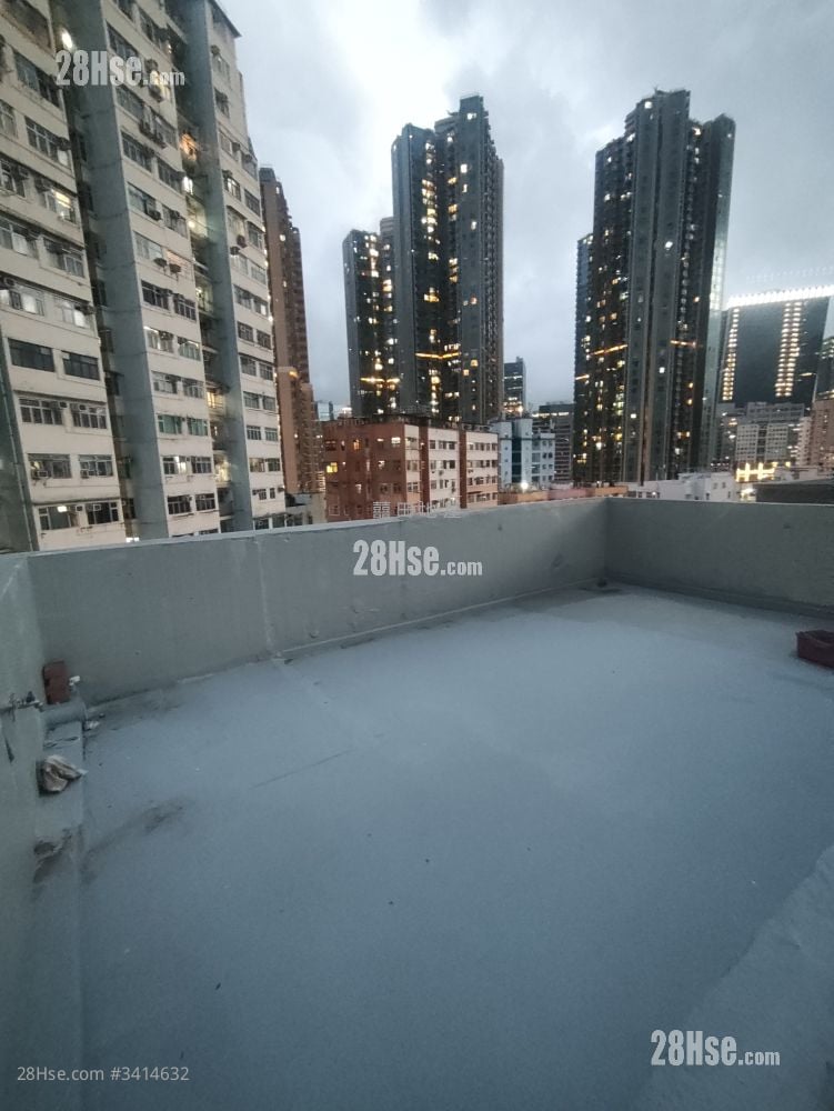 Wang Yip Building Sell 2 Bedrooms 313 ft²