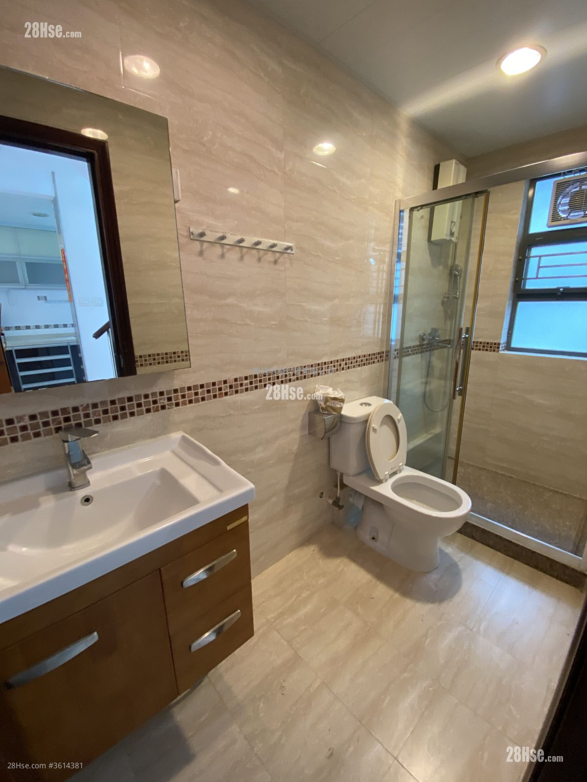 Village Rental 3 Bedrooms 1,400 ft² Village Rental 3 Bedrooms 1,400 ft²