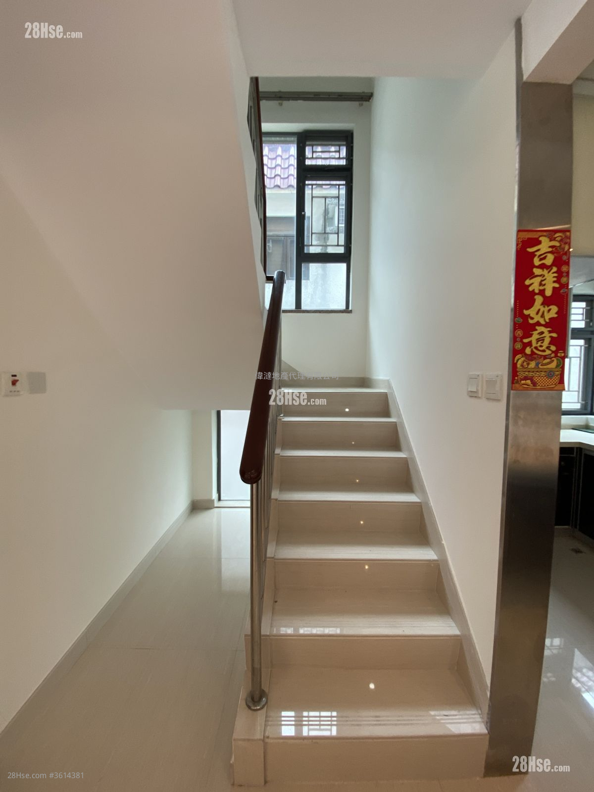 Village Rental 3 Bedrooms 1,400 ft² Village Rental 3 Bedrooms 1,400 ft²