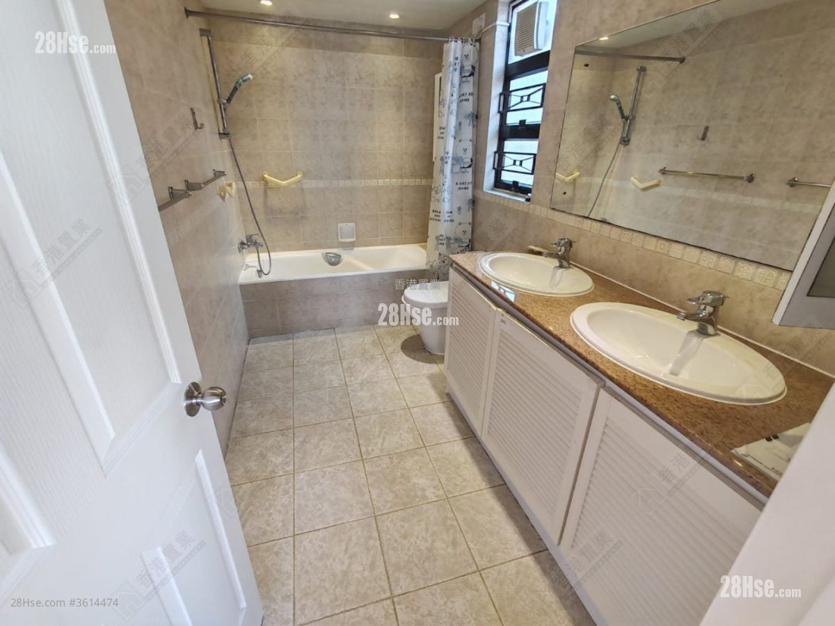 Villa Veneto Rental 4 Bedrooms , 3 Bathrooms 2,320 ft² Villa Veneto Rental 4 Bedrooms , 3 Bathrooms 2,320 ft²