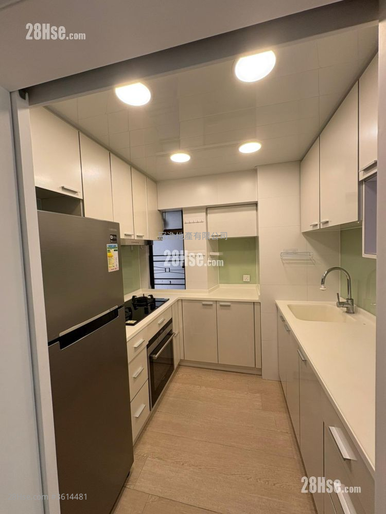 Beverley Heights Rental 3 Bedrooms , 1 Bathroom 718 ft² Beverley Heights Rental 3 Bedrooms , 1 Bathroom 718 ft²