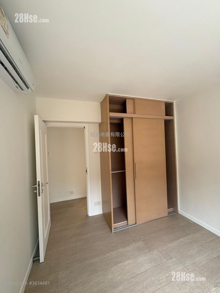 Beverley Heights Rental 3 Bedrooms , 1 Bathroom 718 ft² Beverley Heights Rental 3 Bedrooms , 1 Bathroom 718 ft²