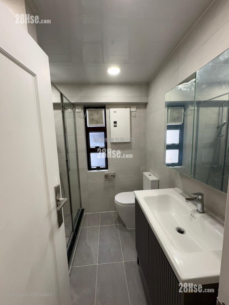 Beverley Heights Rental 3 Bedrooms , 1 Bathroom 718 ft² Beverley Heights Rental 3 Bedrooms , 1 Bathroom 718 ft²
