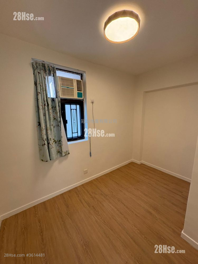 Beverley Heights Rental 3 Bedrooms , 1 Bathroom 718 ft² Beverley Heights Rental 3 Bedrooms , 1 Bathroom 718 ft²