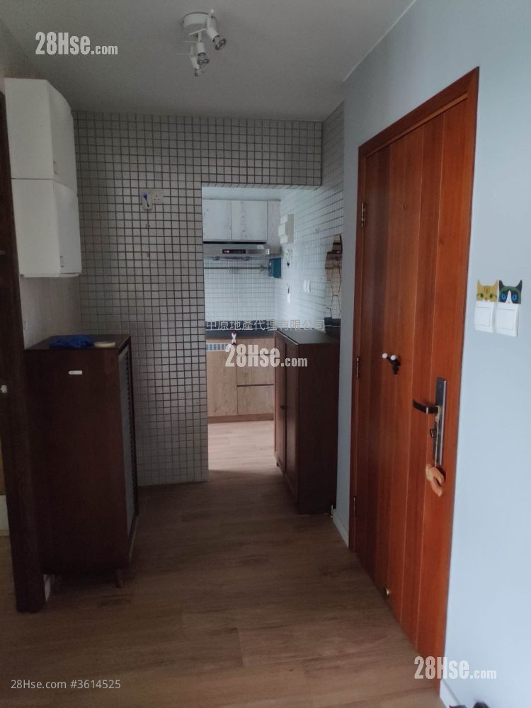 Ching Wah Court Sell 2 Bedrooms 401 ft² Ching Wah Court Sell 2 Bedrooms 401 ft²
