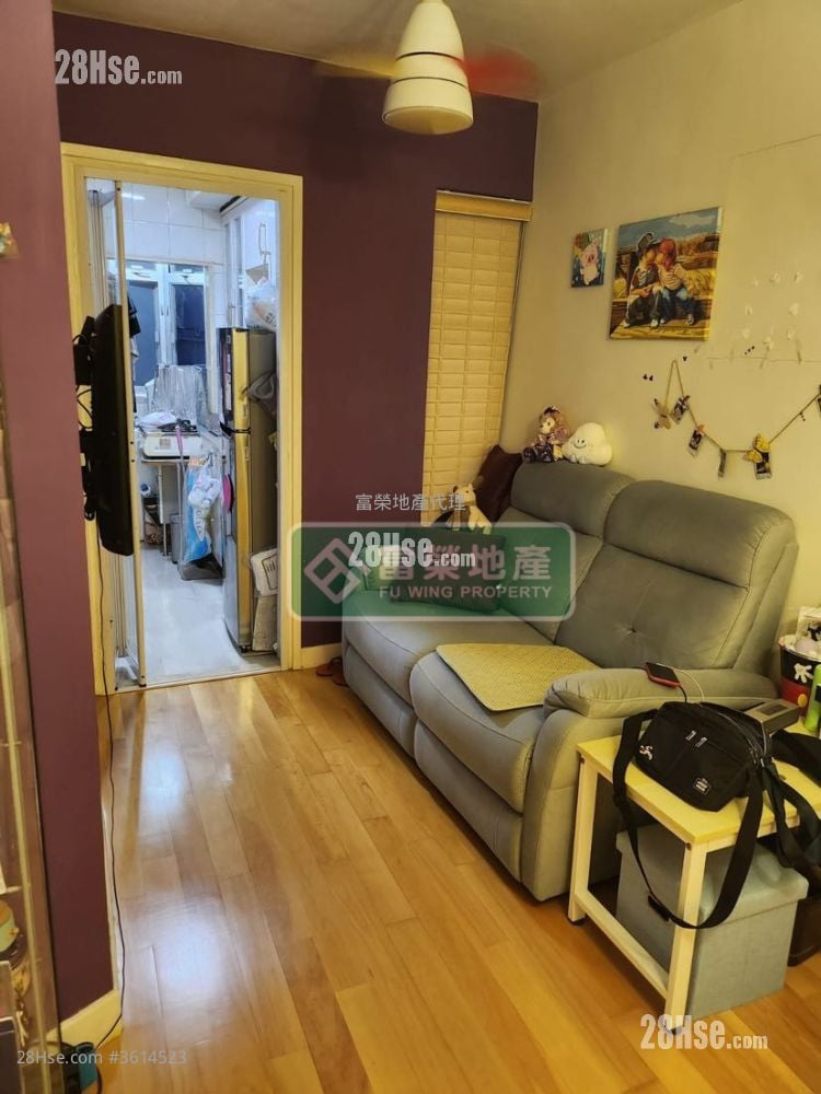 Strong Good Building Sell 1 Bedroom , 1 Bathroom 268 ft² Strong Good Building Sell 1 Bedroom , 1 Bathroom 268 ft²