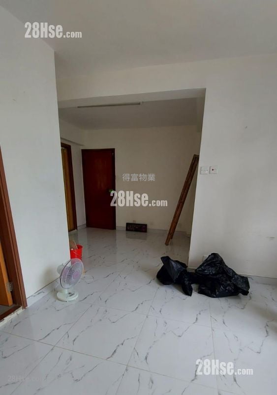 Golden Building Rental 2 Bedrooms , 1 Bathroom 385 ft²