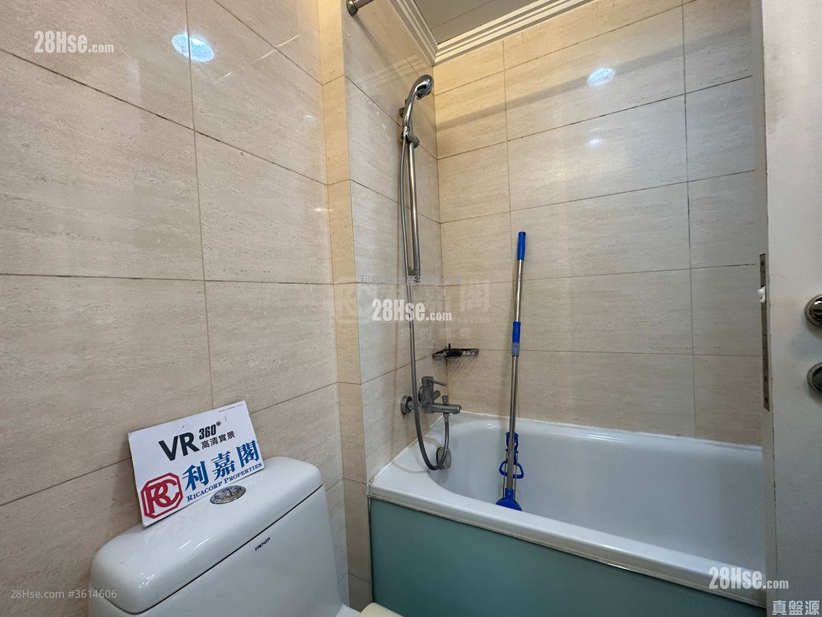 Central Park Towers Rental 489 ft² Central Park Towers Rental 489 ft²