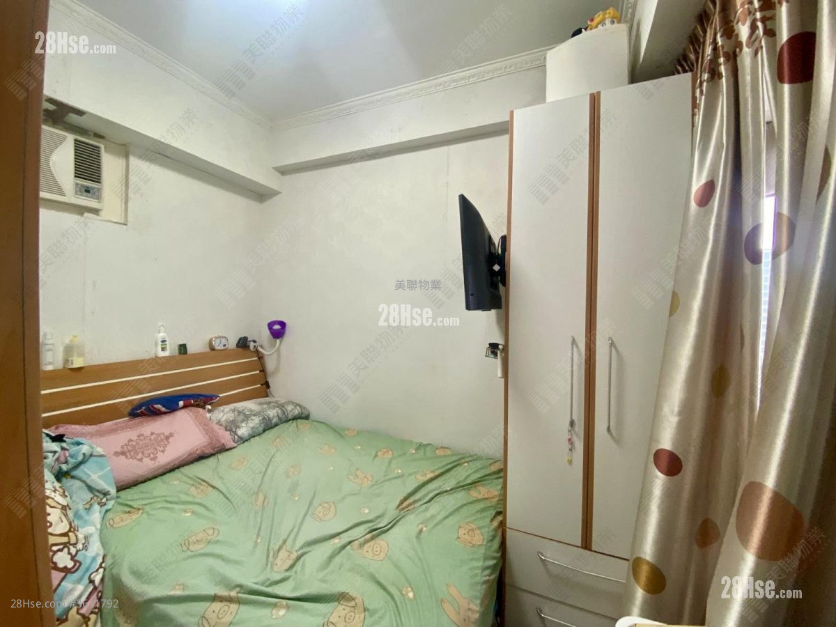 Tsuen Wan Plaza Sell 2 Bedrooms , 1 Bathroom 433 ft² Tsuen Wan Plaza Sell 2 Bedrooms , 1 Bathroom 433 ft²