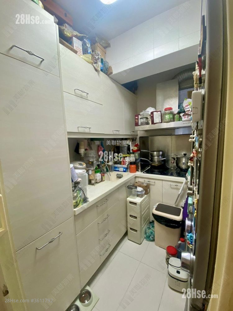 Tsuen Wan Plaza Sell 2 Bedrooms , 1 Bathroom 433 ft² Tsuen Wan Plaza Sell 2 Bedrooms , 1 Bathroom 433 ft²