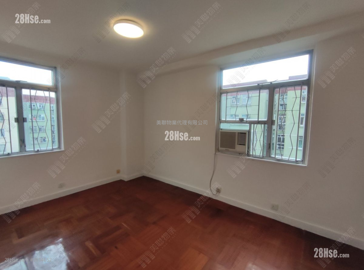 Mei Foo Sun Chuen Sell 3 Bedrooms , 1 Bathroom 654 ft² Mei Foo Sun Chuen Sell 3 Bedrooms , 1 Bathroom 654 ft²
