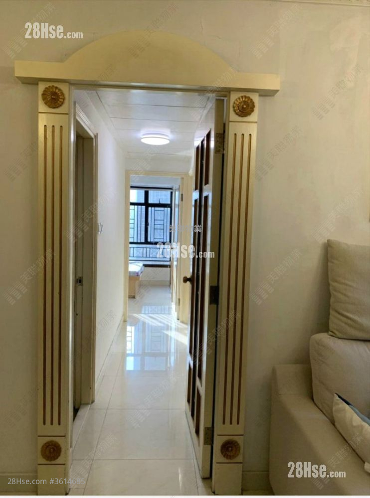 Skyline Plaza Sell 3 Bedrooms , 2 Bathrooms 643 ft² Skyline Plaza Sell 3 Bedrooms , 2 Bathrooms 643 ft²