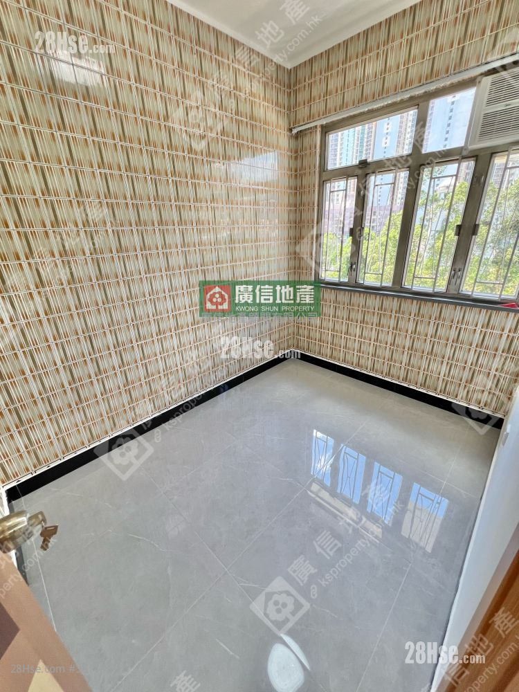 Shun King Building Sell 2 Bedrooms , 1 Bathroom 345 ft² Shun King Building Sell 2 Bedrooms , 1 Bathroom 345 ft²