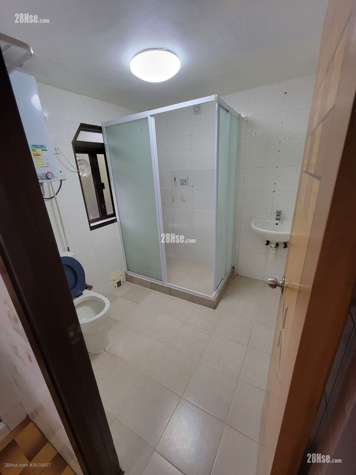 Village Rental 2 Bedrooms , 1 Bathroom 700 ft² Village Rental 2 Bedrooms , 1 Bathroom 700 ft²