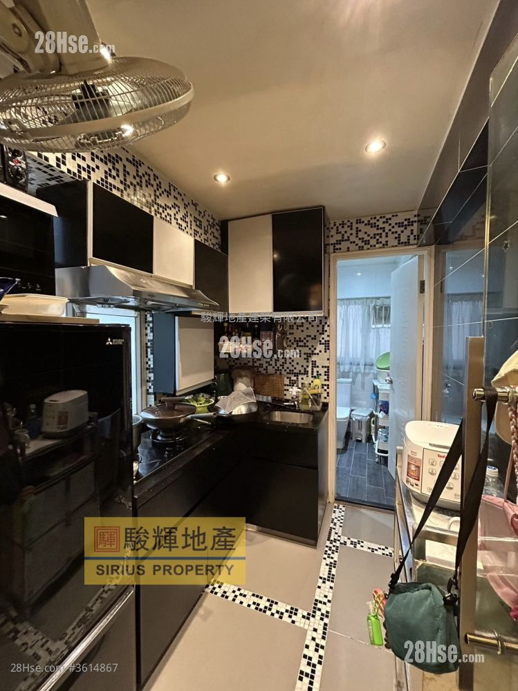 Flordia Mansion Sell 3 Bedrooms , 2 Bathrooms 725 ft² Flordia Mansion Sell 3 Bedrooms , 2 Bathrooms 725 ft²