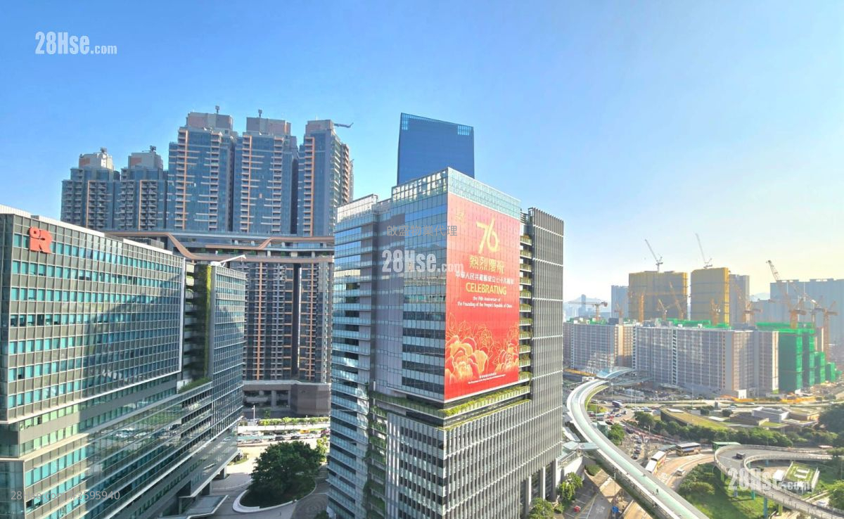 The Latitude Rental 4 Bedrooms , 2 Bathrooms 1,036 ft²