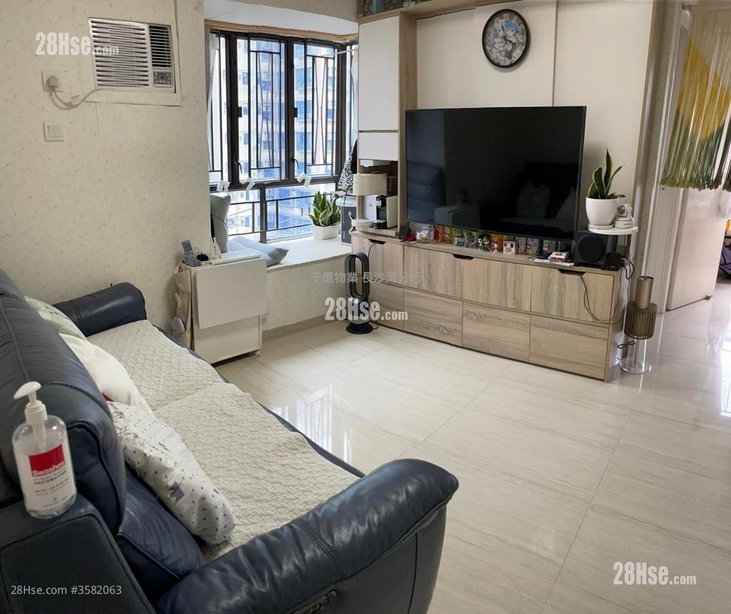 Lai Kwan Court Sell 2 Bedrooms 321 ft²
