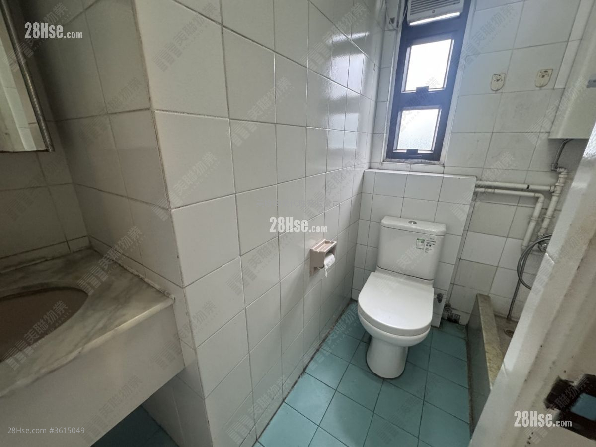 bathroom: Redland Garden Sell 3 Bedrooms , 2 Bathrooms 780 ft² bathroom: Redland Garden Sell 3 Bedrooms , 2 Bathrooms 780 ft²
