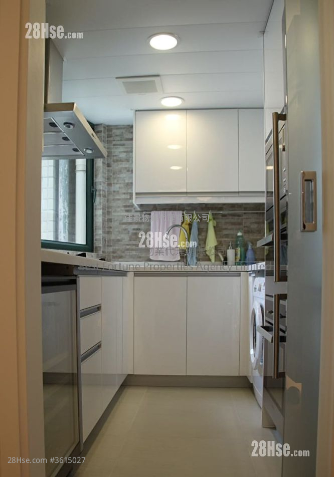 University Heights Sell 3 Bedrooms , 2 Bathrooms 790 ft² University Heights Sell 3 Bedrooms , 2 Bathrooms 790 ft²