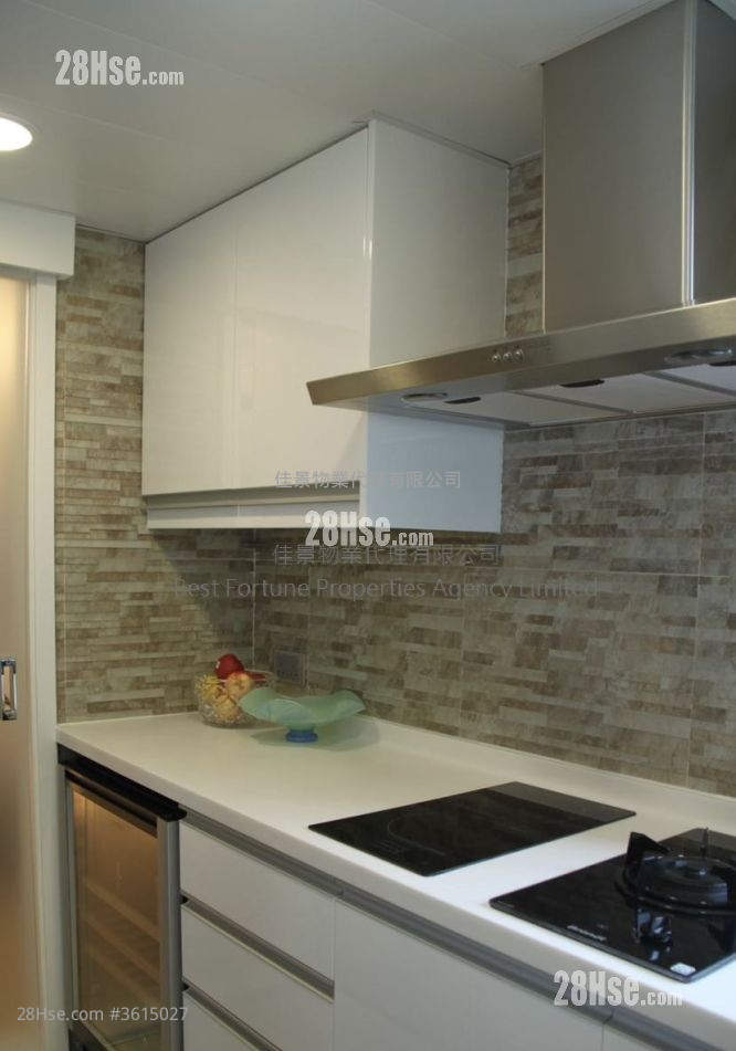 University Heights Sell 3 Bedrooms , 2 Bathrooms 790 ft² University Heights Sell 3 Bedrooms , 2 Bathrooms 790 ft²