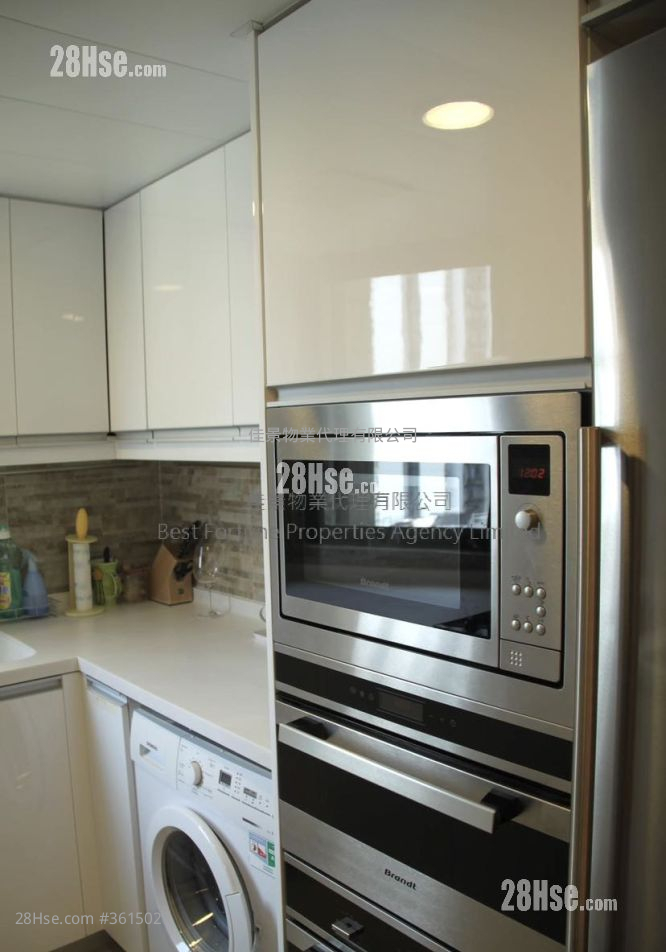 University Heights Sell 3 Bedrooms , 2 Bathrooms 790 ft² University Heights Sell 3 Bedrooms , 2 Bathrooms 790 ft²