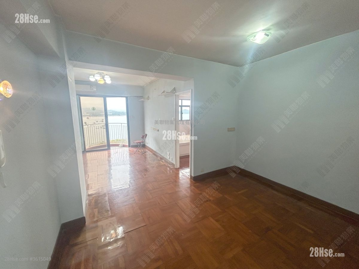 living room: Redland Garden Sell 3 Bedrooms , 2 Bathrooms 780 ft² living room: Redland Garden Sell 3 Bedrooms , 2 Bathrooms 780 ft²