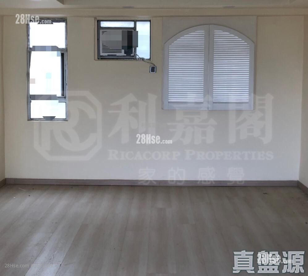 Vienna Garden Sell 4 Bedrooms , 2 Bathrooms 732 ft² Vienna Garden Sell 4 Bedrooms , 2 Bathrooms 732 ft²