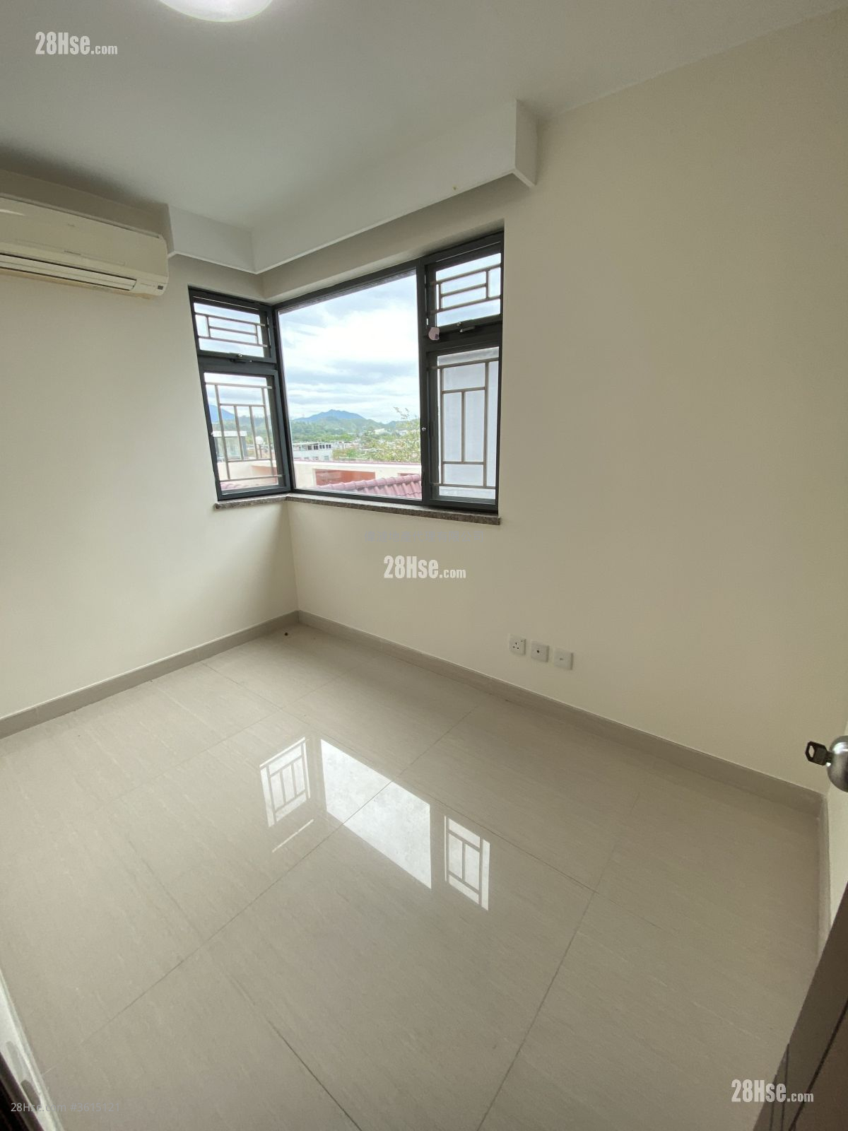 Village Rental 3 Bedrooms , 1 Bathroom 700 ft² Village Rental 3 Bedrooms , 1 Bathroom 700 ft²