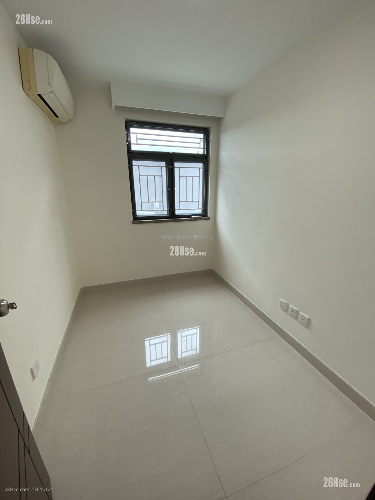 Village Rental 3 Bedrooms , 1 Bathroom 700 ft² Village Rental 3 Bedrooms , 1 Bathroom 700 ft²
