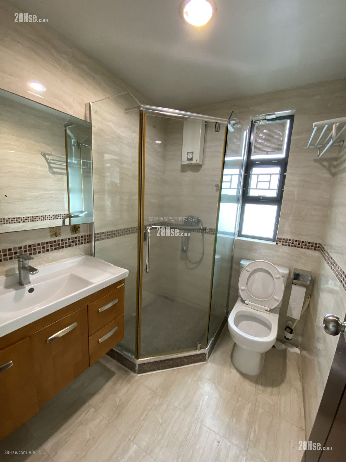 Village Rental 3 Bedrooms , 1 Bathroom 700 ft² Village Rental 3 Bedrooms , 1 Bathroom 700 ft²