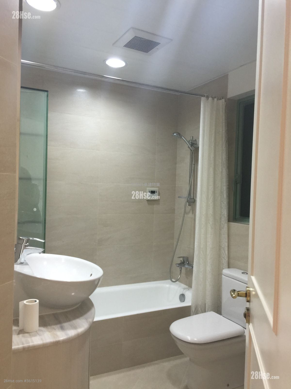 The Victoria Towers Rental 3 Bedrooms , 2 Bathrooms 894 ft² The Victoria Towers Rental 3 Bedrooms , 2 Bathrooms 894 ft²