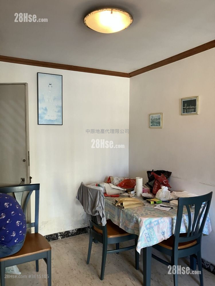 King Shing Court Sell 2 Bedrooms 546 ft² King Shing Court Sell 2 Bedrooms 546 ft²