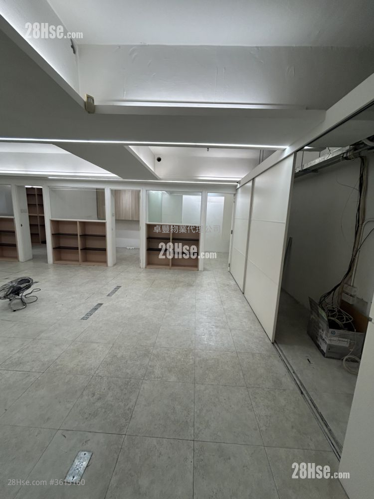 Elite Industrial Centre Rental 5+ Bedrooms , 3 Toilets 1,230 ft² Elite Industrial Centre Rental 5+ Bedrooms , 3 Toilets 1,230 ft²