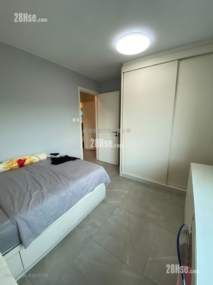 Village Sell 3 Bedrooms 700 ft² Village Sell 3 Bedrooms 700 ft²