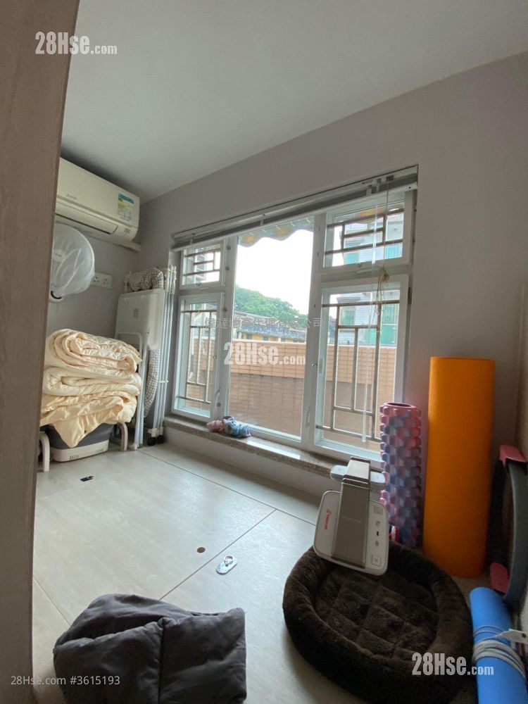 Village Sell 3 Bedrooms 700 ft² Village Sell 3 Bedrooms 700 ft²
