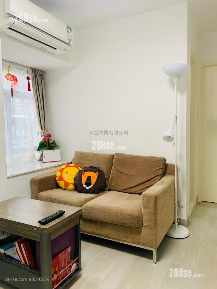 Siu Fung Court Sell 2 Bedrooms , 1 Bathroom 262 ft²