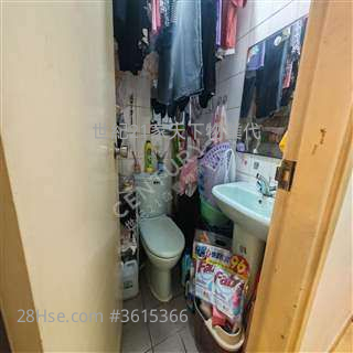 Charming Garden Sell 3 Bedrooms , 2 Bathrooms 592 ft² Charming Garden Sell 3 Bedrooms , 2 Bathrooms 592 ft²