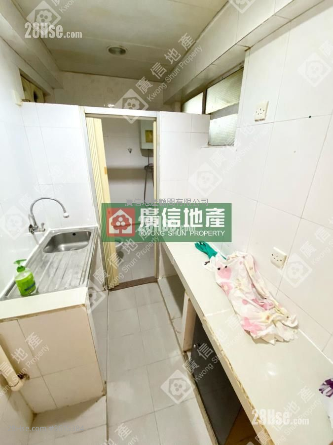 Kwong Yuen Building Sell 2 Bedrooms , 1 Bathroom 389 ft² Kwong Yuen Building Sell 2 Bedrooms , 1 Bathroom 389 ft²