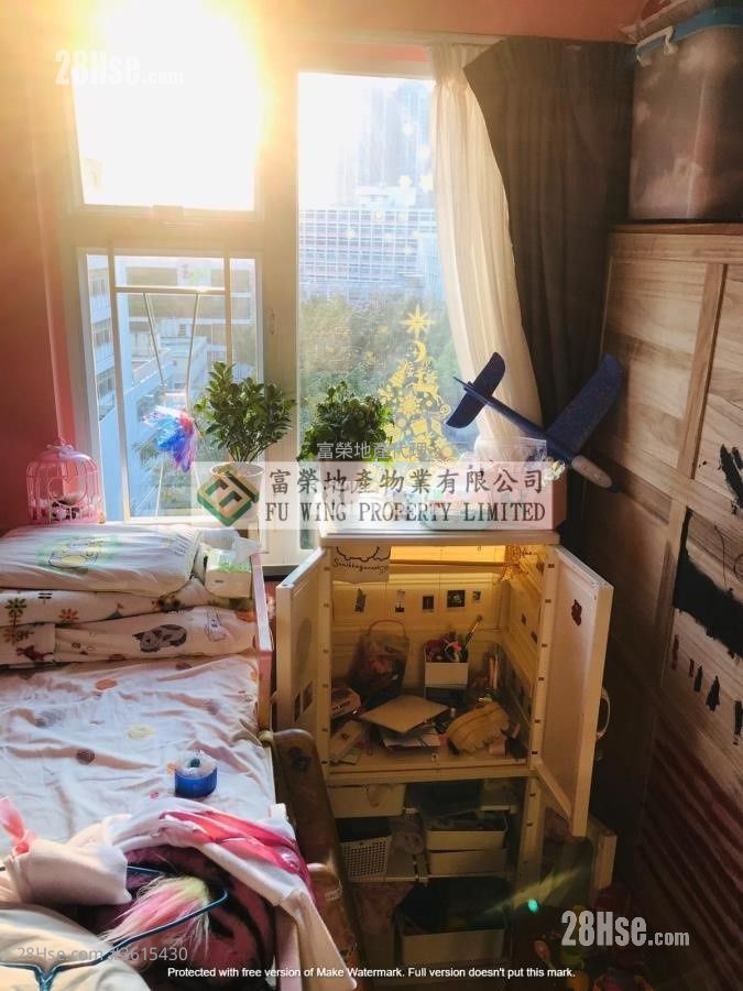 Chak Fung House Sell 2 Bedrooms , 1 Bathroom 558 ft² Chak Fung House Sell 2 Bedrooms , 1 Bathroom 558 ft²