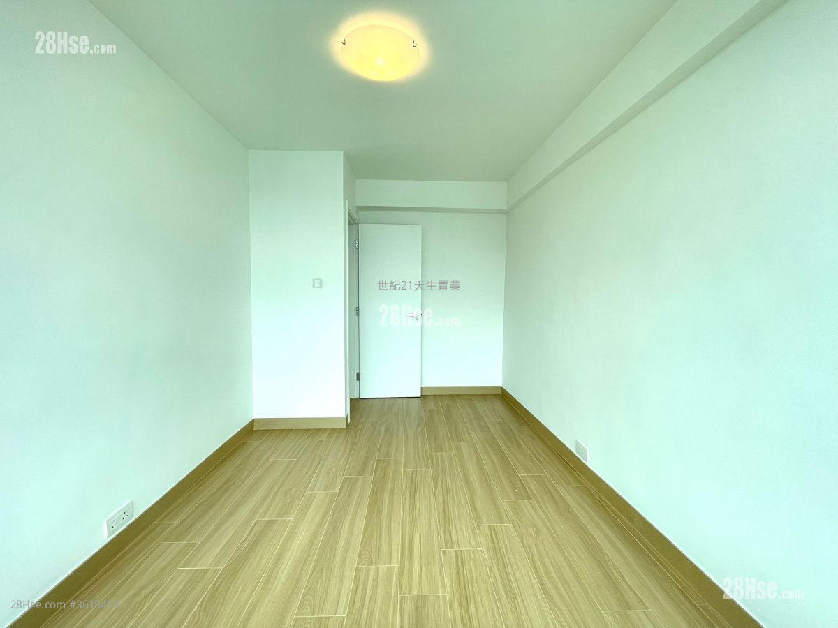Hong Kong Gold Coast Rental 4 Bedrooms , 3 Bathrooms 1,020 ft² Hong Kong Gold Coast Rental 4 Bedrooms , 3 Bathrooms 1,020 ft²