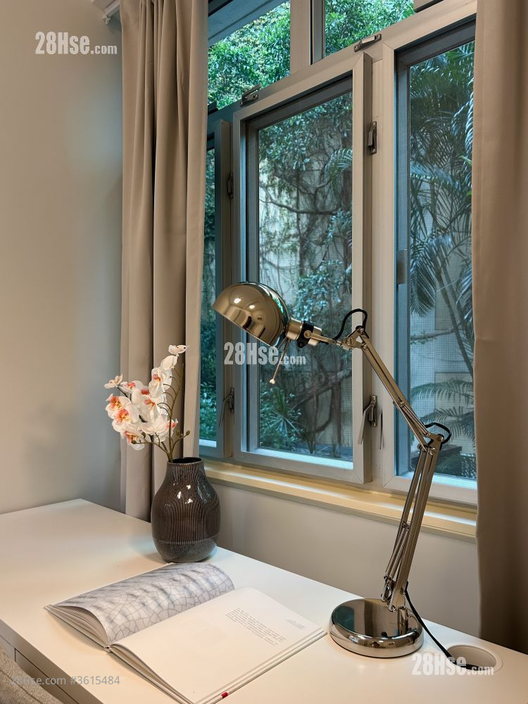 College View Mansion Rental 1 Bedroom , 1 Bathroom 105 ft² College View Mansion Rental 1 Bedroom , 1 Bathroom 105 ft²