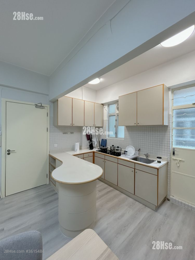 College View Mansion Rental 1 Bedroom , 1 Bathroom 105 ft² College View Mansion Rental 1 Bedroom , 1 Bathroom 105 ft²