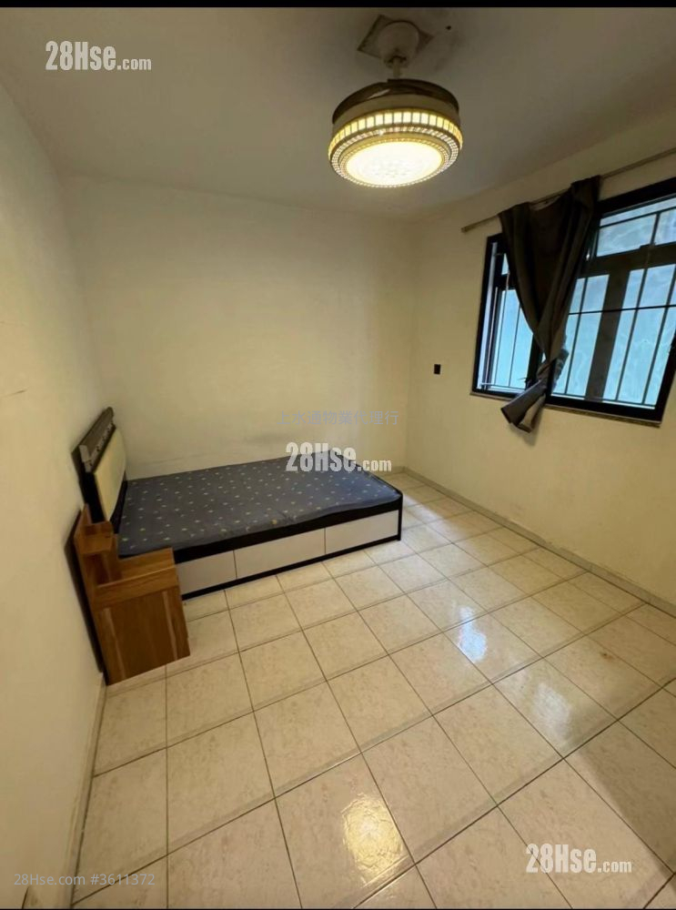 Village Rental 180 ft² Village Rental 180 ft²