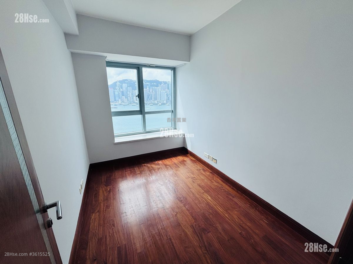 The Harbourside Rental 3 Bedrooms , 2 Bathrooms 1,049 ft² The Harbourside Rental 3 Bedrooms , 2 Bathrooms 1,049 ft²